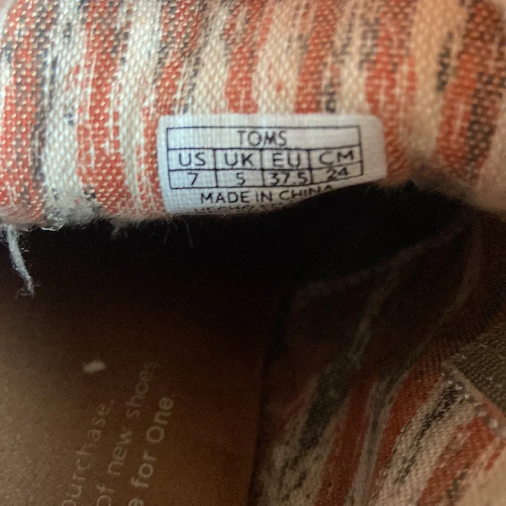 TOMS Booties - Picture 5 of 6